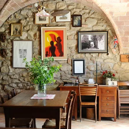 Il Portone * Volterra